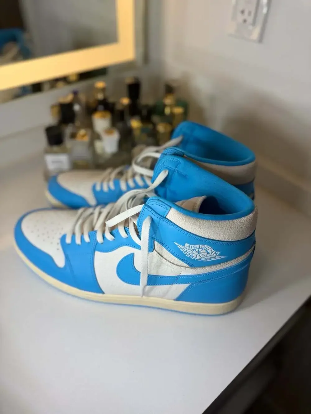 Air Jordan 1 Retro High OG 'UNC' (2015)